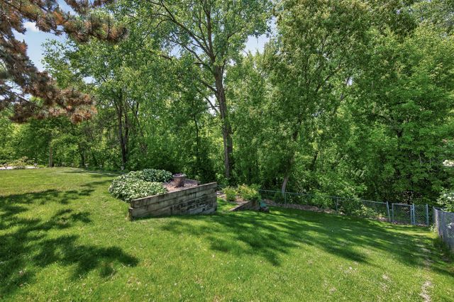 3286 York Alcove, Woodbury, MN 55125