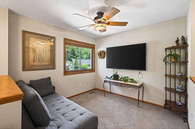 3286 York Alcove, Woodbury, MN 55125