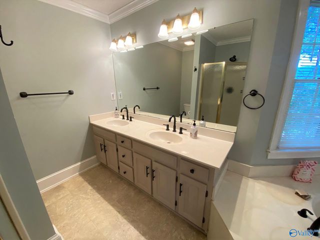 10103 Shadow Wood Drive, Huntsville, AL 35803
