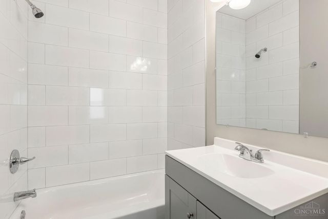 810 N E Street, Hamilton, OH 45013