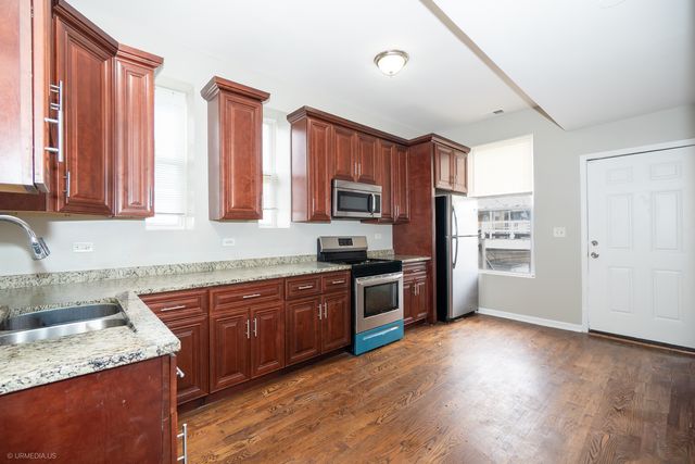 4326 S Calumet Avenue, Chicago, IL 60653