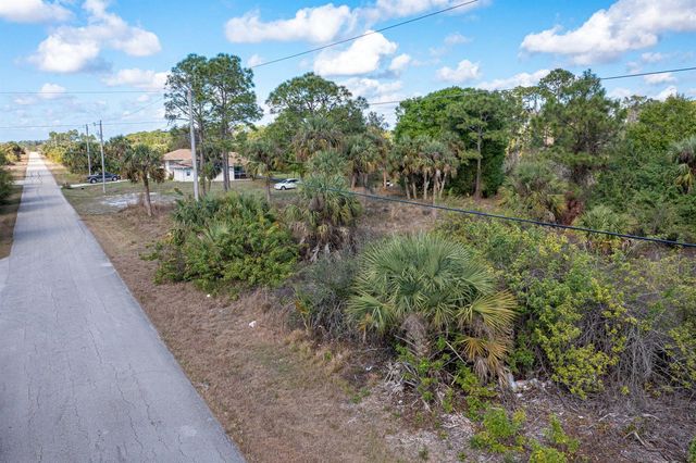 773 Cadis Street E, Lehigh Acres, FL 33974