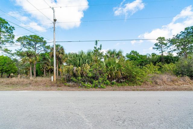 773 Cadis Street E, Lehigh Acres, FL 33974