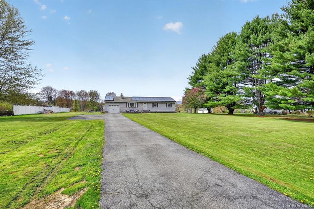 9 Claire Drive, Pine Bush, NY 12566