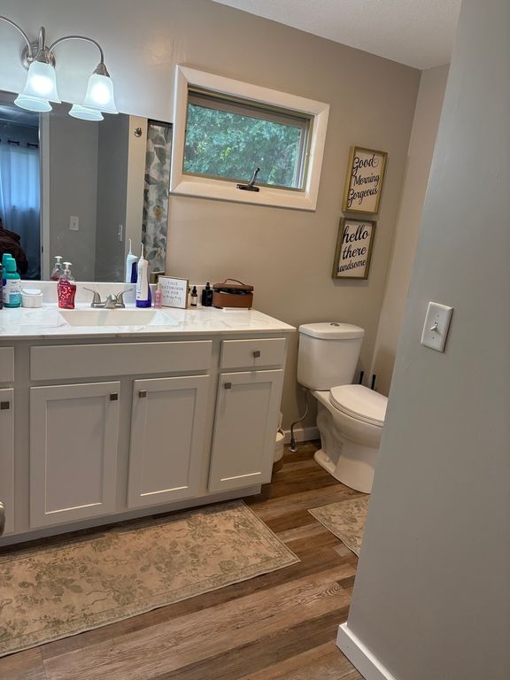 Image 27 of property listing at 19413 E Illinois Highway 15 Highway, Mt Vernon, IL 62864