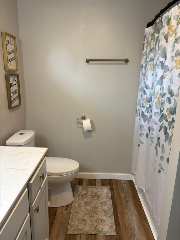 Image 28 of property listing at 19413 E Illinois Highway 15 Highway, Mt Vernon, IL 62864