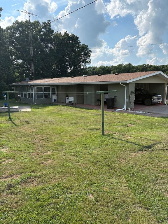 Image 39 of property listing at 19413 E Illinois Highway 15 Highway, Mt Vernon, IL 62864
