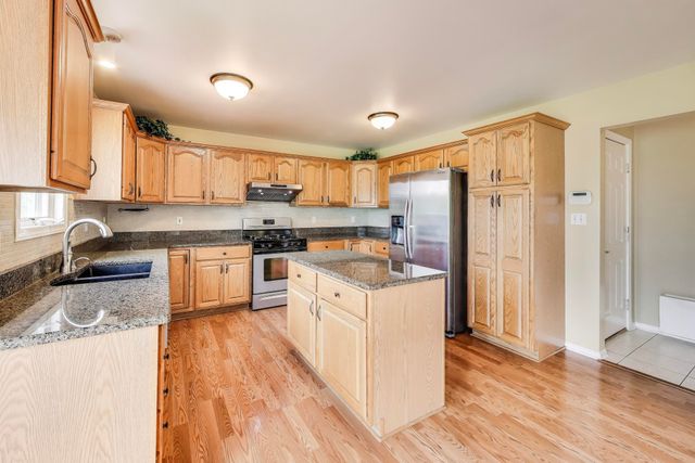 9935 Ashwood Lane, Munster, IN 46321