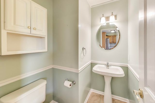 9935 Ashwood Lane, Munster, IN 46321