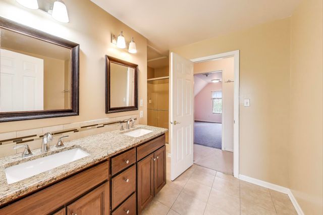 9935 Ashwood Lane, Munster, IN 46321