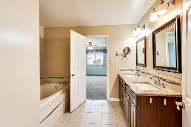 9935 Ashwood Lane, Munster, IN 46321