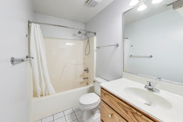 9935 Ashwood Lane, Munster, IN 46321