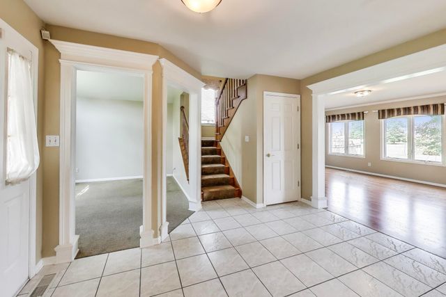 9935 Ashwood Lane, Munster, IN 46321