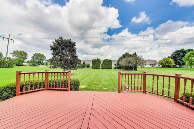 9935 Ashwood Lane, Munster, IN 46321