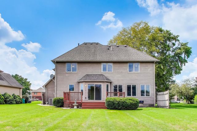 9935 Ashwood Lane, Munster, IN 46321