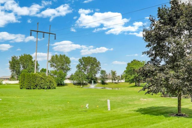 9935 Ashwood Lane, Munster, IN 46321