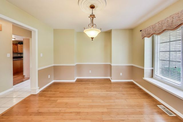 9935 Ashwood Lane, Munster, IN 46321