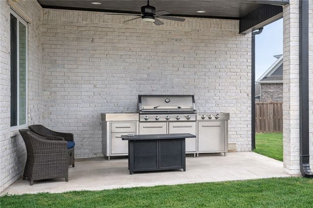 6505 SW First Light Street, Bentonville, AR 72713