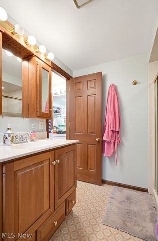 166 Pepperdine Drive, Elyria, OH 44035