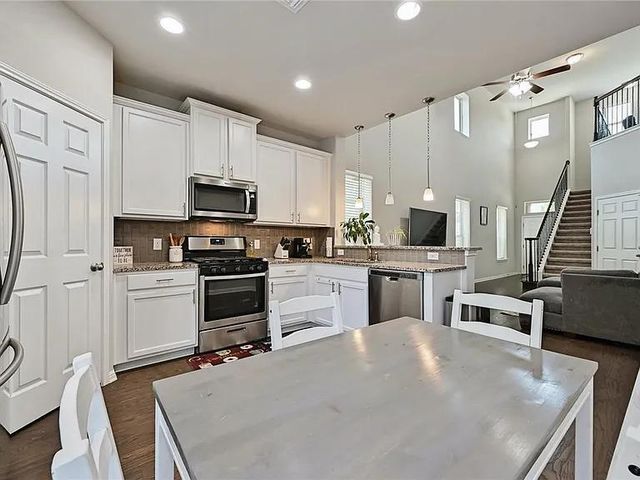 906 Boatswain WAY, Austin, TX 78748