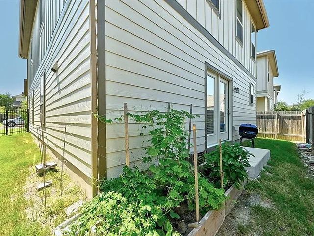 906 Boatswain WAY, Austin, TX 78748