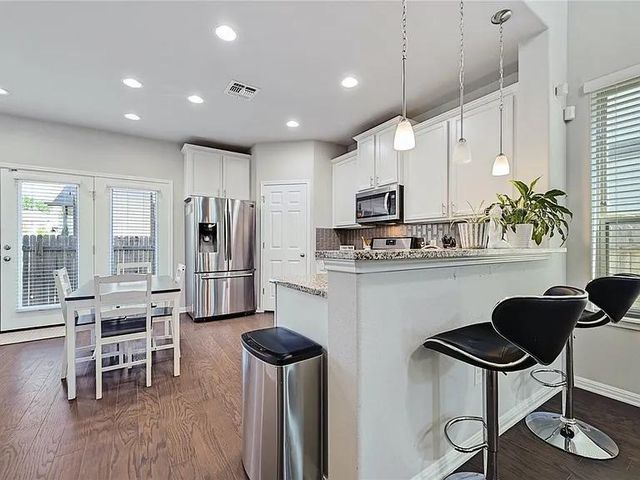 906 Boatswain WAY, Austin, TX 78748