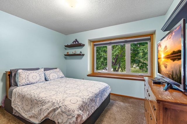 4275 Eagle Crest Drive, Eagan, MN 55122