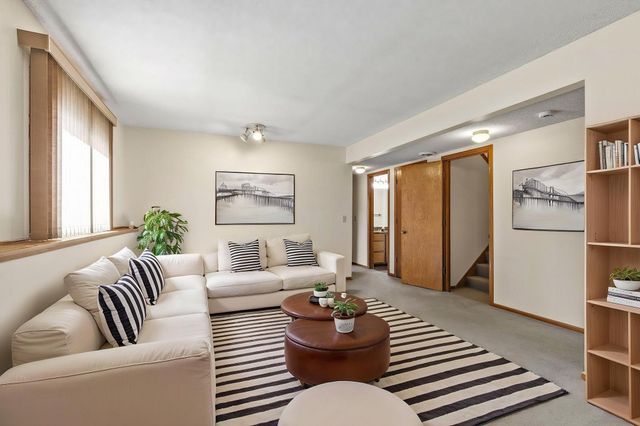 4275 Eagle Crest Drive, Eagan, MN 55122