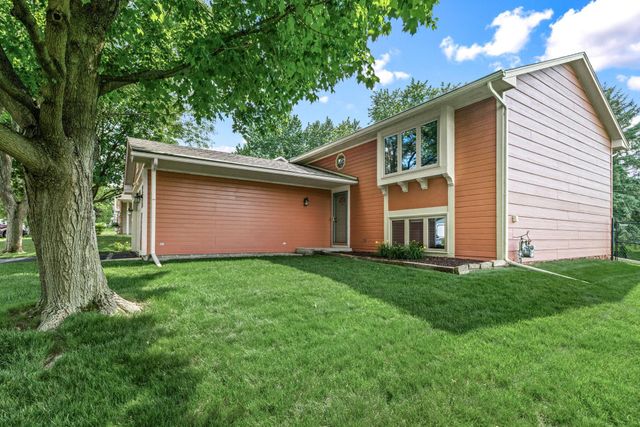4275 Eagle Crest Drive, Eagan, MN 55122