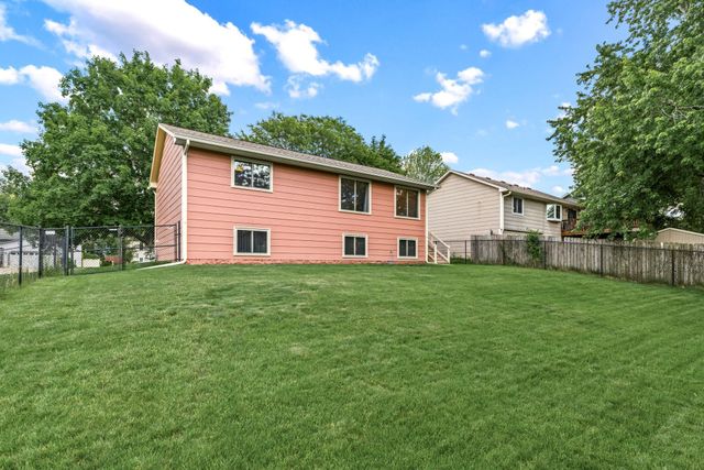 4275 Eagle Crest Drive, Eagan, MN 55122