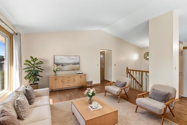 4275 Eagle Crest Drive, Eagan, MN 55122