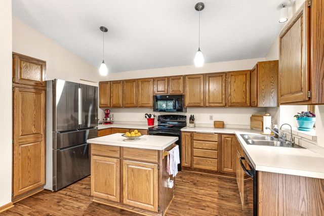 4275 Eagle Crest Drive, Eagan, MN 55122