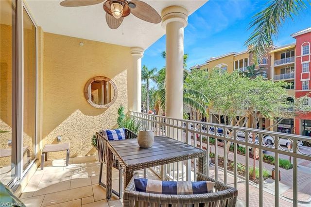410 Bayfront PL # 2208, Naples, FL 34102
