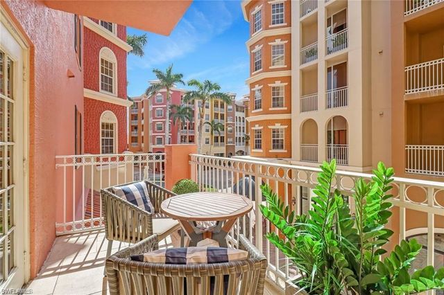 410 Bayfront PL # 2208, Naples, FL 34102