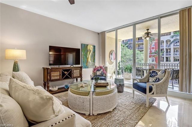 410 Bayfront PL # 2208, Naples, FL 34102