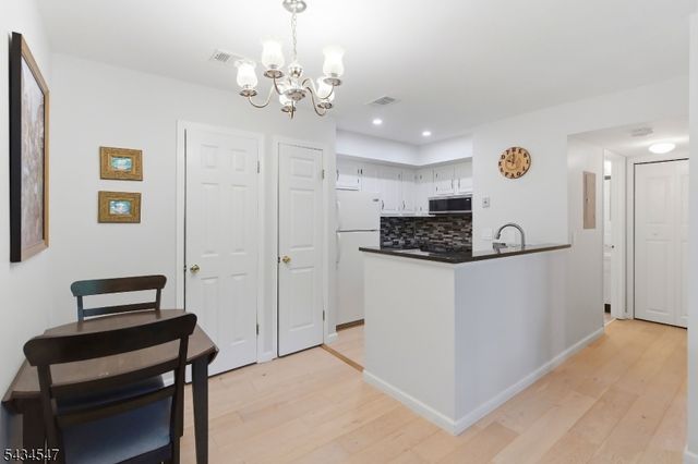 78 Sage Ct, Bedminster Twp., NJ 07921