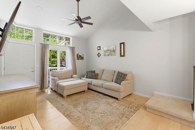78 Sage Ct, Bedminster Twp., NJ 07921