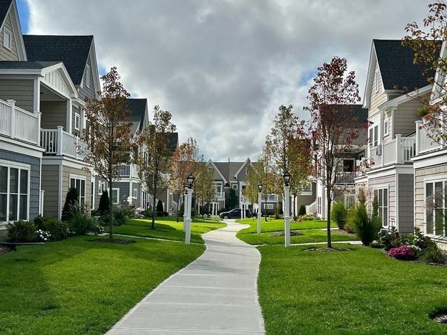 18 Hazelnut Ave., Plymouth, MA 02360