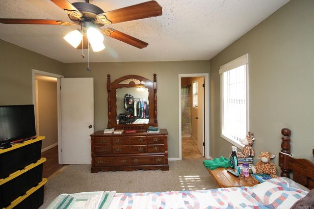 5419 Gene St, Paragould, AR 72450