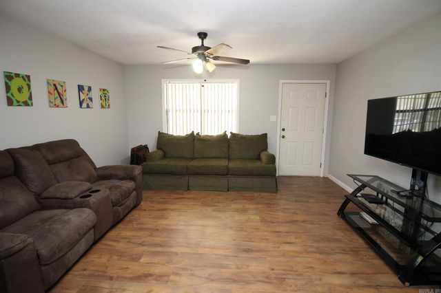 5419 Gene St, Paragould, AR 72450