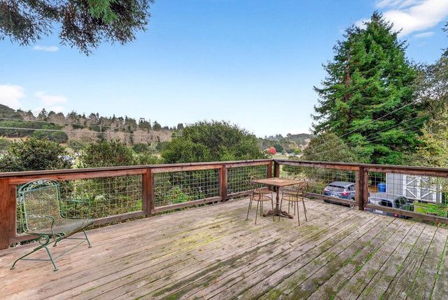 885 Larkin Valley Road, Watsonville, CA 95076
