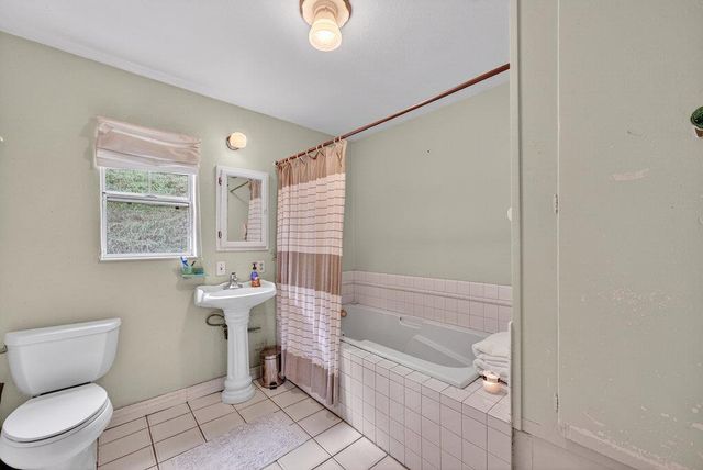 885 Larkin Valley Road, Watsonville, CA 95076