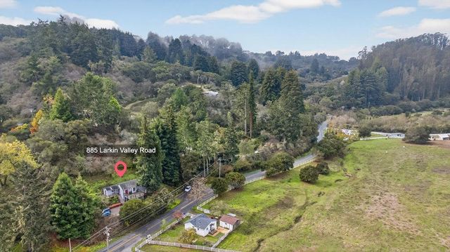 885 Larkin Valley Road, Watsonville, CA 95076