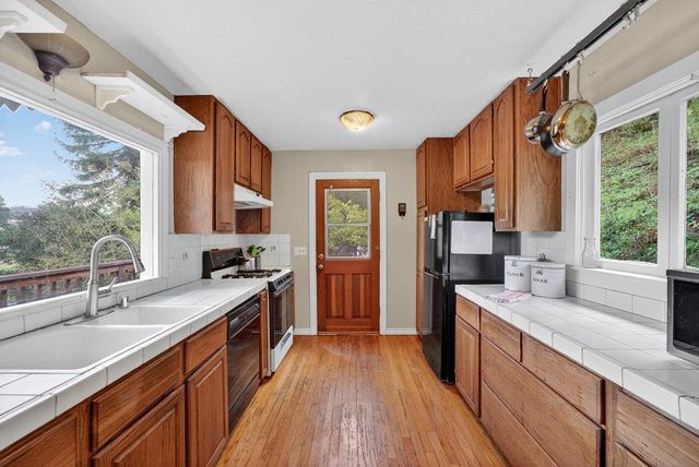 885 Larkin Valley Road, Watsonville, CA 95076
