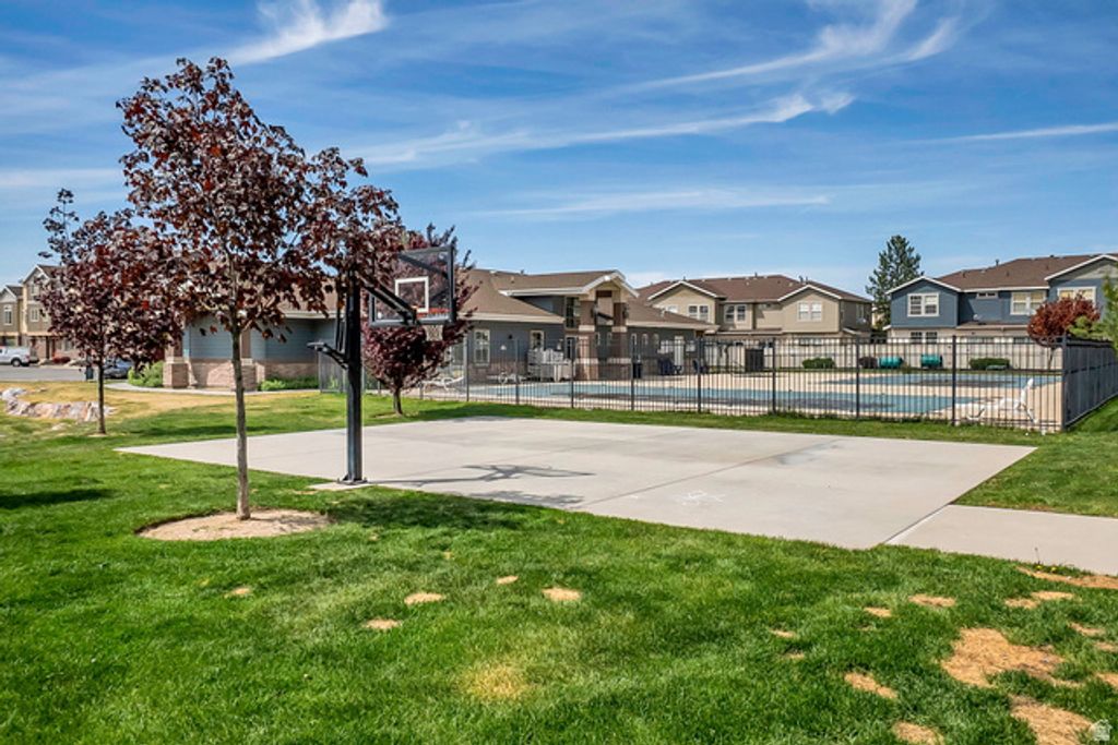 Image 18 of property listing at 60 E CALBOURNE LN. ##3, Sandy, UT 84070