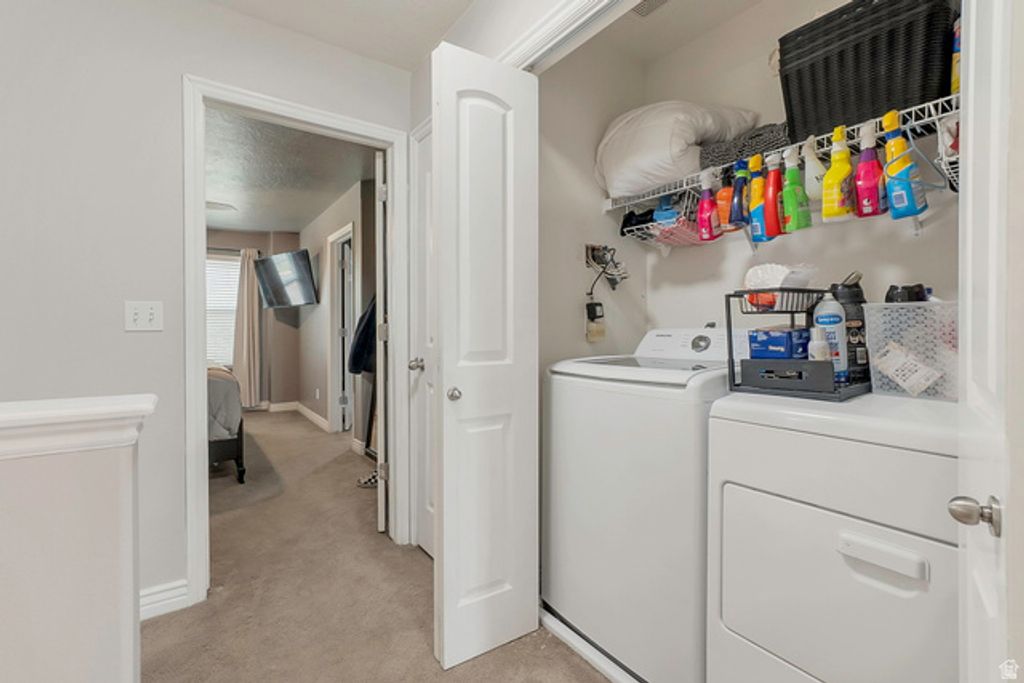 Image 6 of property listing at 60 E CALBOURNE LN. ##3, Sandy, UT 84070