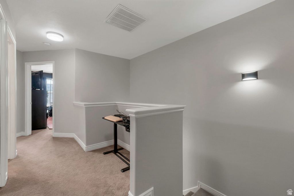 Image 7 of property listing at 60 E CALBOURNE LN. ##3, Sandy, UT 84070