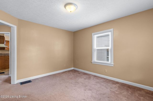 3631 Kahlert Ave, Louisville, KY 40215
