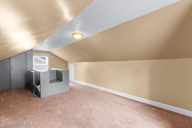 3631 Kahlert Ave, Louisville, KY 40215