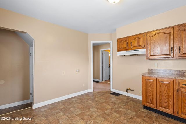 3631 Kahlert Ave, Louisville, KY 40215